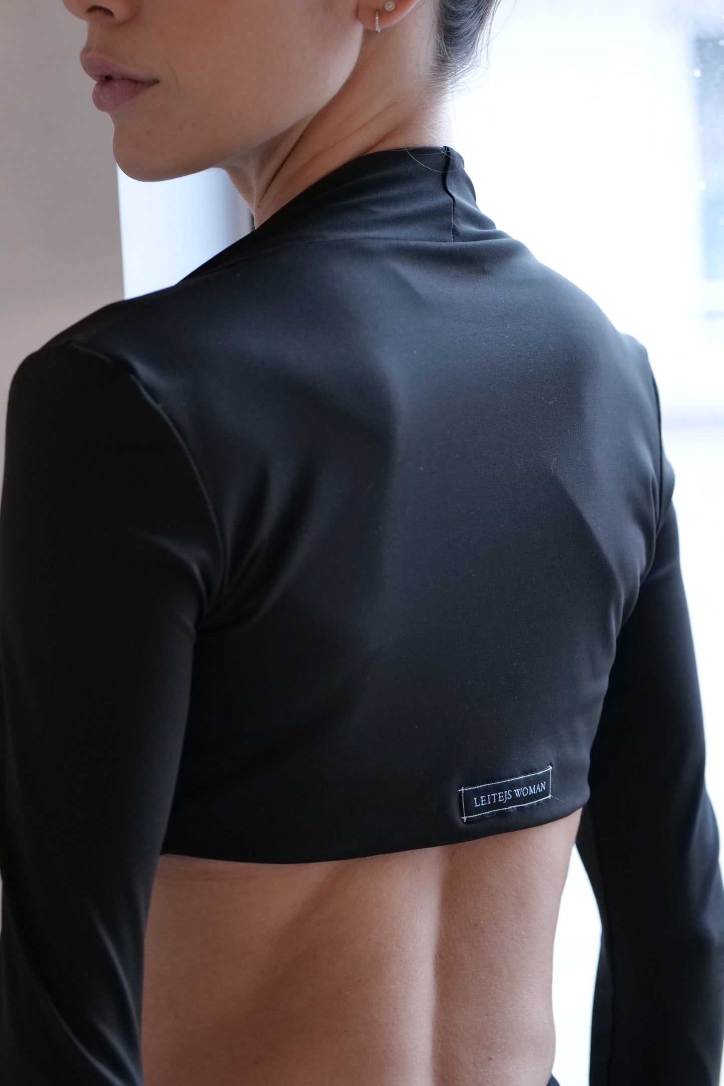 Long Sleeve Cropped Cover